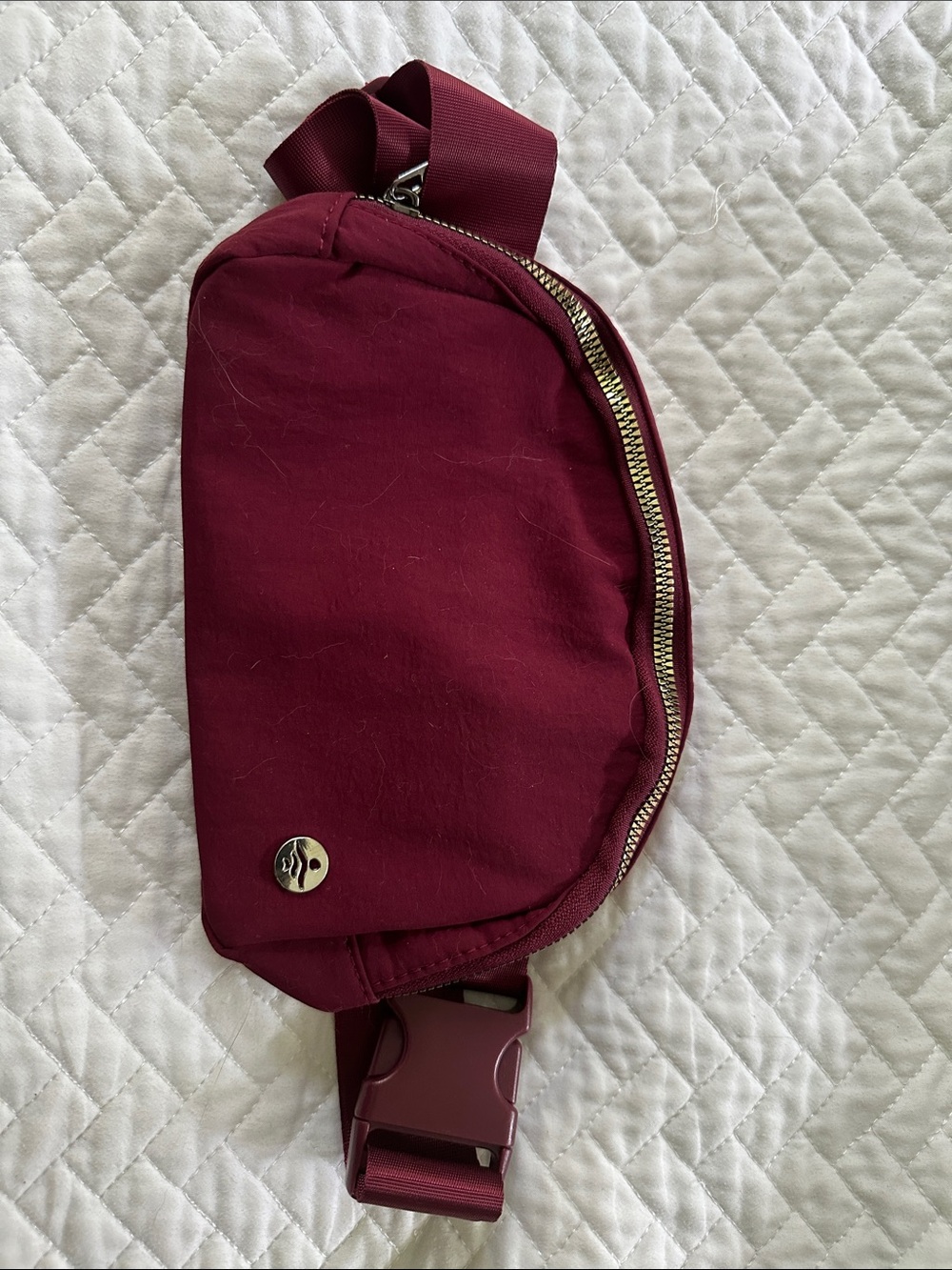 HALARA Burgundy Crossbody Belt Bag with Gold Zipper